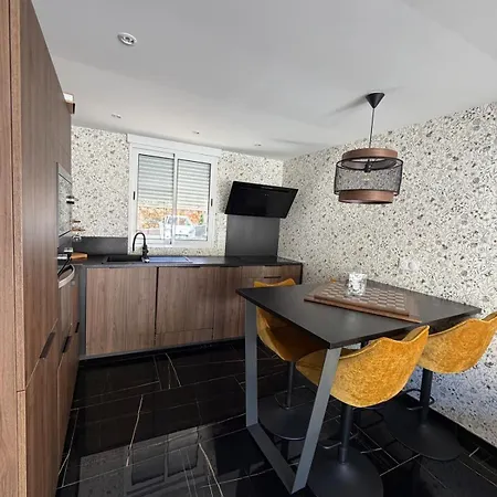 Casa vacanze Ecrin Des Costieres Wi-fi Clim Parking Nîmes